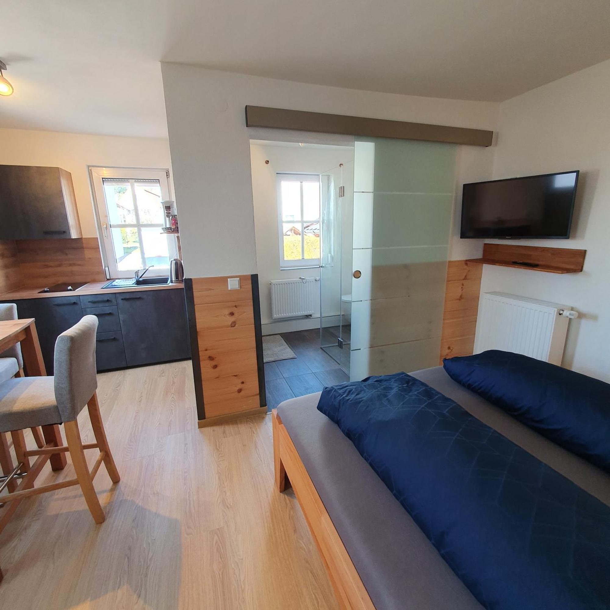 Alte Backstube - Ferienwohnung Huettenstube Und Ferienzimmer Auszeit Erkenbrechtsweiler Extérieur photo
