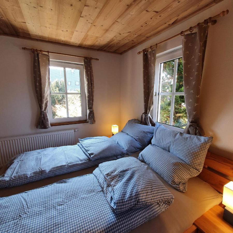 Alte Backstube - Ferienwohnung Huettenstube Und Ferienzimmer Auszeit Erkenbrechtsweiler Extérieur photo
