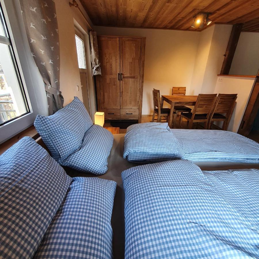 Alte Backstube - Ferienwohnung Huettenstube Und Ferienzimmer Auszeit Erkenbrechtsweiler Extérieur photo